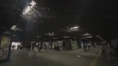 福岡・天神地下街の大規模停電と火災：150店舗が臨時休業、交通機関は通常運行