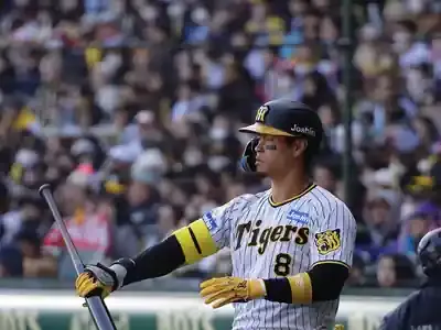 佐藤輝明11球団制覇弾！通算100号目前の驚異的パワーとは？のメイン画像 (関連: スポーツ, 野球, 阪神タイガース, 佐藤輝明, メジャー挑戦)