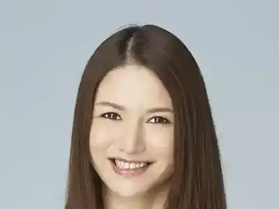 山口真由の光と影！東大首席からNY弁護士、そして母へ？驚きの人生に迫る