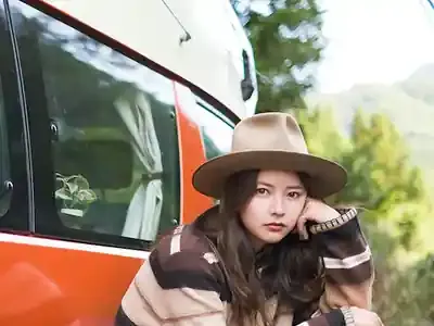 旅サラダMiyuuが電撃結婚！知られざる旅路と笑顔の秘訣✨