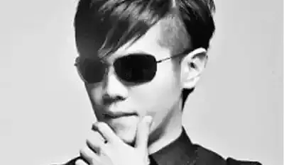 衝撃の再逮捕！森田昌典の麻薬密輸疑惑と音楽界への波紋のメイン画像 (関連: 音楽, 芸能, 事件, 麻薬, STUDIO APARTMENT)