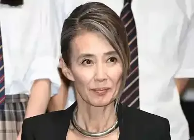 驚きの素顔！萬田久子の知られざる魅力と人生の深みとは？のメイン画像 (関連: 芸能, ライフスタイル, 家族, ファッション, 女優)