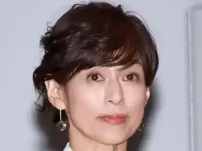 鈴木保奈美、58歳で輝く今！離婚後の変化と娘たちの秘密に迫るのメイン画像 (関連: エンタメ, 芸能, ライフスタイル, 鈴木保奈美, ドラマ)